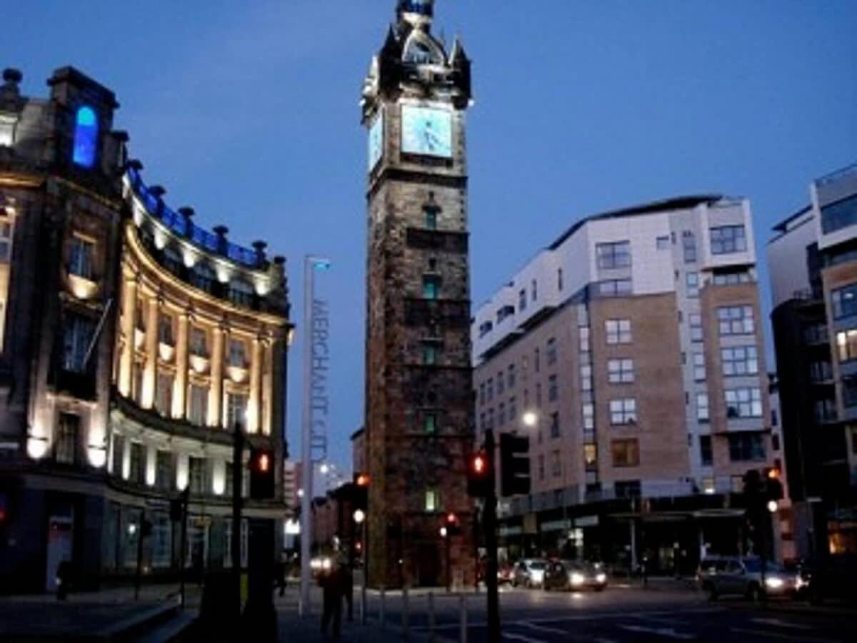 City Centre Apartment W Parking & Hyperoptic Wifi Glasgow Eksteriør bilde