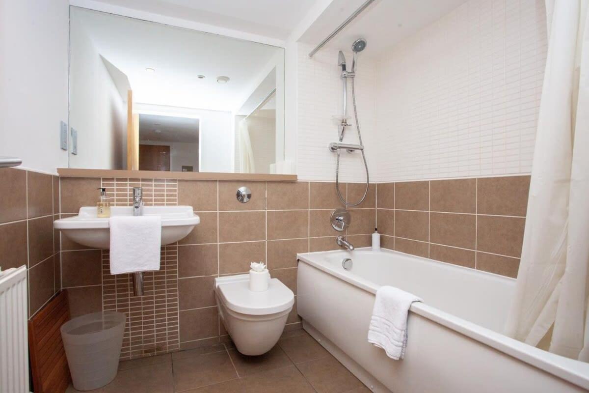 City Centre Apartment W Parking & Hyperoptic Wifi Glasgow Eksteriør bilde